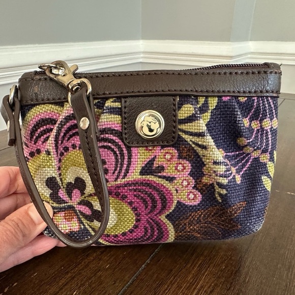 Spartina 449 Wristlet - Picture 5 of 9